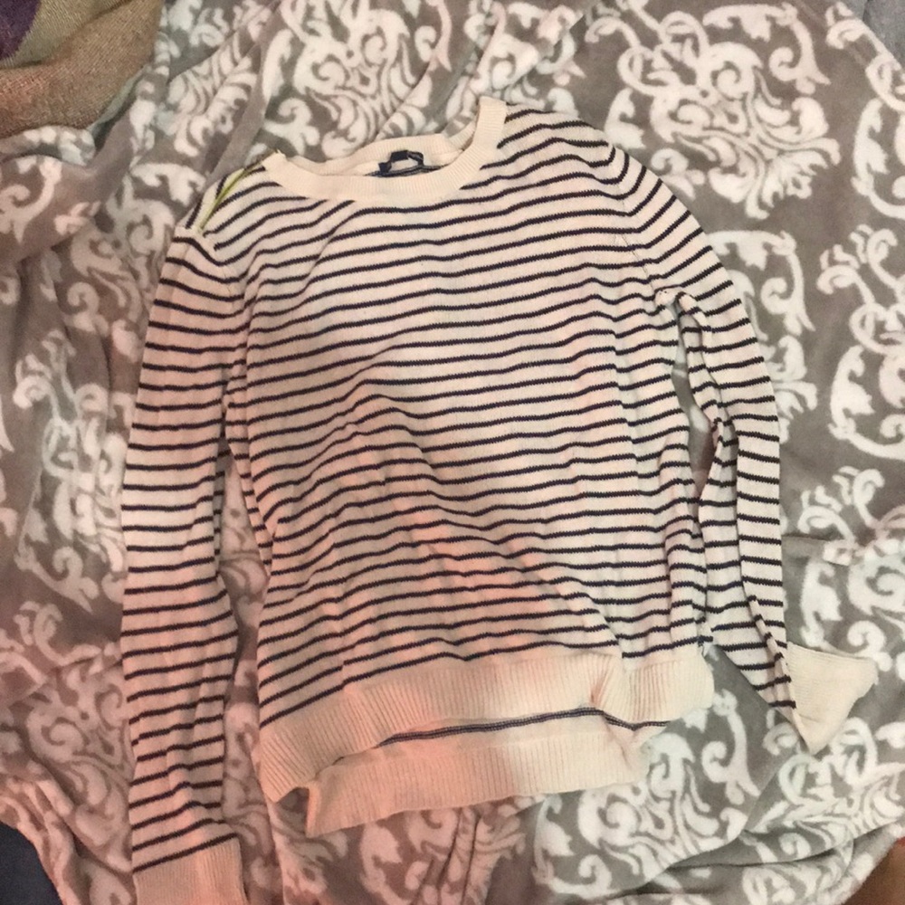 💗3 for $15💗Sweater from American Eagle